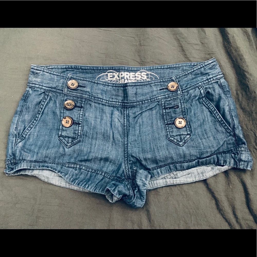 EXPRESS women’s shorts